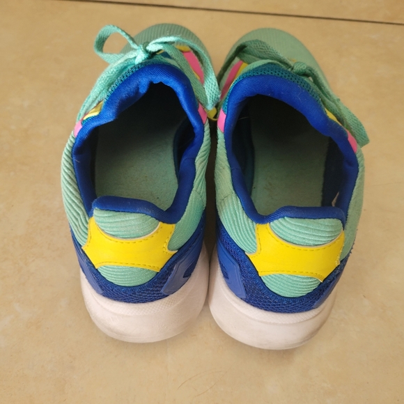 Neon Adidas - Picture 4 of 9